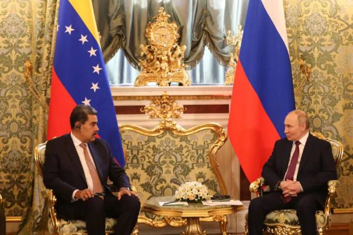 Presión de EE.UU. sobre Venezuela: Putin dialogó con Maduro y le expresó su solidaridad y apoyo