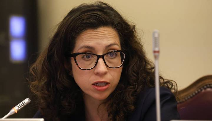 Diputada Yeomans acusa a Kast de hacer un "show mediático" y "tratar de sacar provecho" con el tema fronterizo