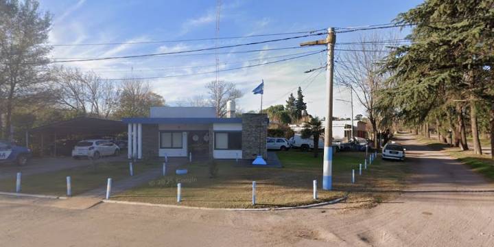 Encontraron el cuerpo de una joven debajo de su cama en Córdoba: su madre convivió por días con el cadáver