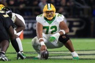 Oregon center Iapani Laloulu named finalist for Rimington Trophy