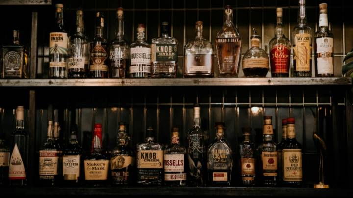 Saudi Arabia Eases Alcohol Rules For Non Muslims With Rs 12 Lakh Monthly Salary: ‘No Beer For Poor Is Hilarious’