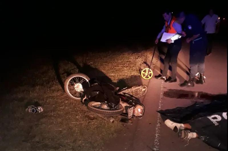 El conductor de una camioneta atropelló y mató a adolescente que circulaba en una motocicleta