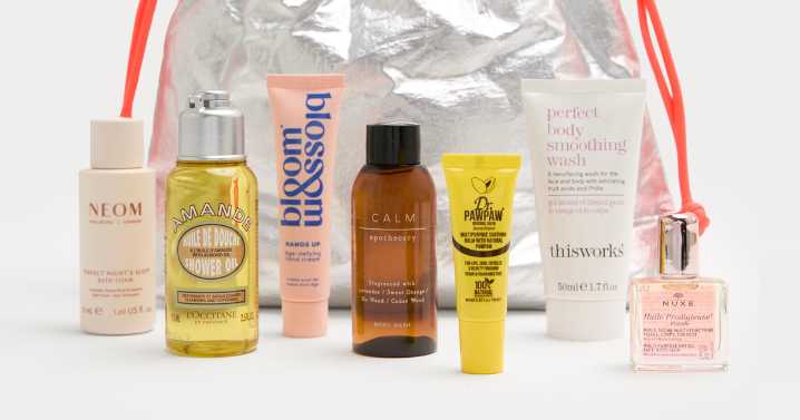 Marks and Spencer shoppers can get 'bestselling' Christmas bath gift set for £3.59 in Cyber Monday deal stack