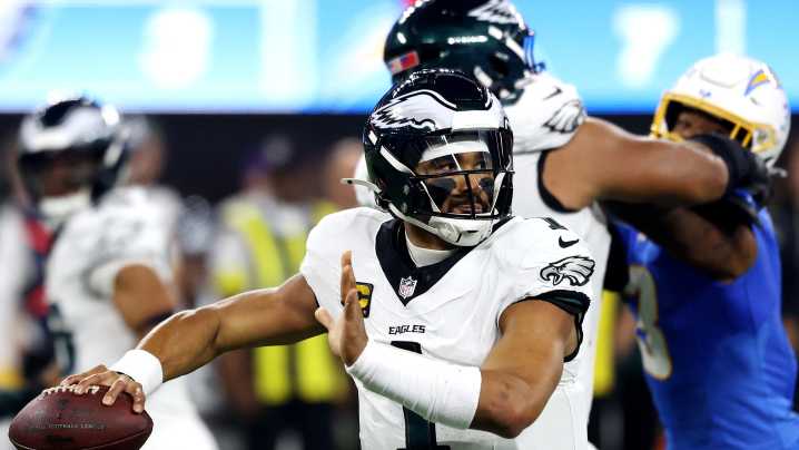Eagles Jalen Hurts takes blame for 4 INT game, but not all of it