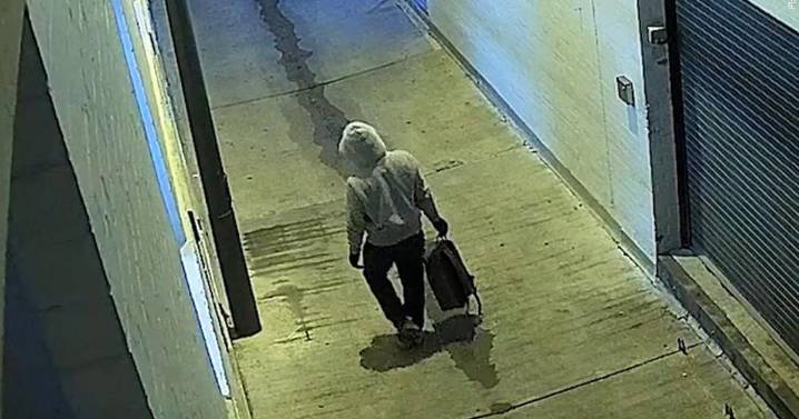 FBI makes arrest in investigation into pipe bombs placed in DC on eve of Jan. 6 riot, AP source says