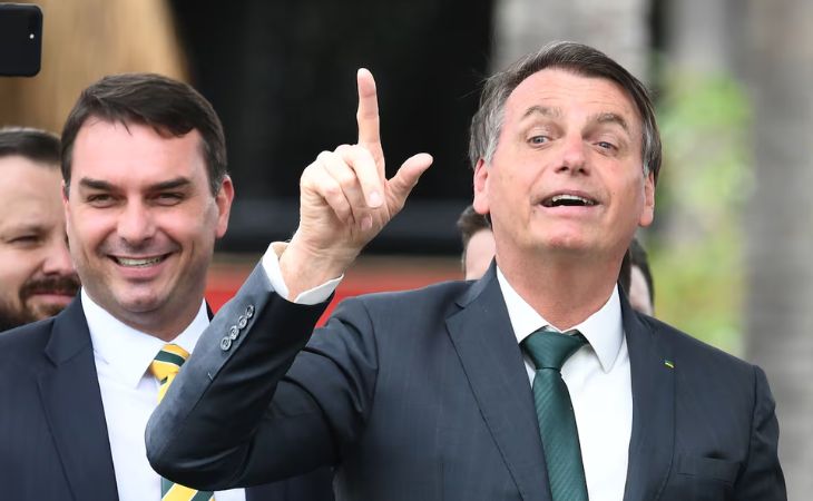 Bolsonaro designa a su hijo para disputar las elecciones de Brasil 2026