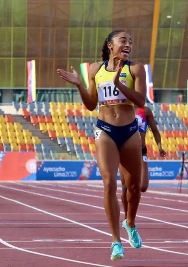 Lina Licona brilla y gana oro atlético -