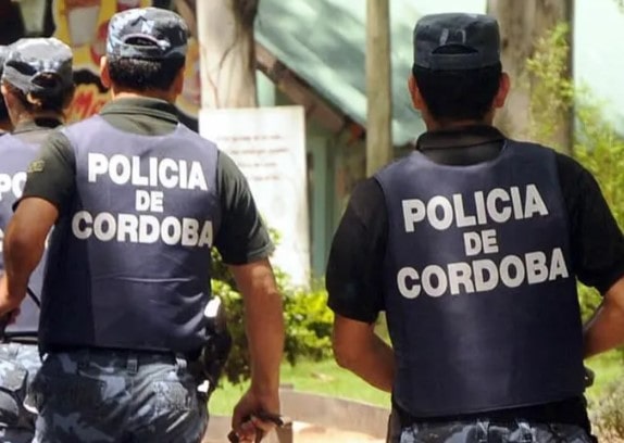 Horror en Córdoba: detuvieron a una mujer que convivió con el cadáver de su hija bajo la cama