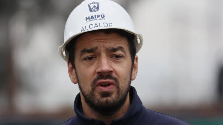 Alcalde Vodanovic fue hospitalizado tras fuerte infección en las amígdalas