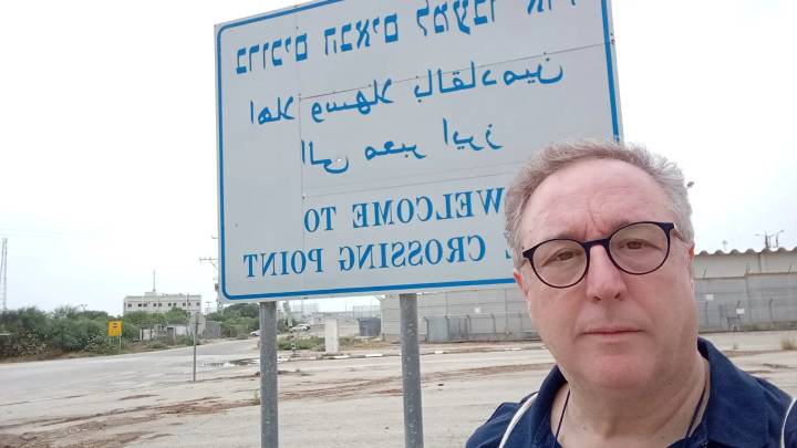 El zaragozano José Luis Galar, premiado en Ceuta por su novela 'Gaza. Última estación'