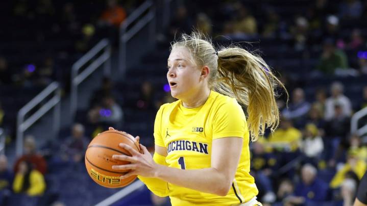 Olivia Olson scores 26, No. 6 Michigan cruises past Purdue 104