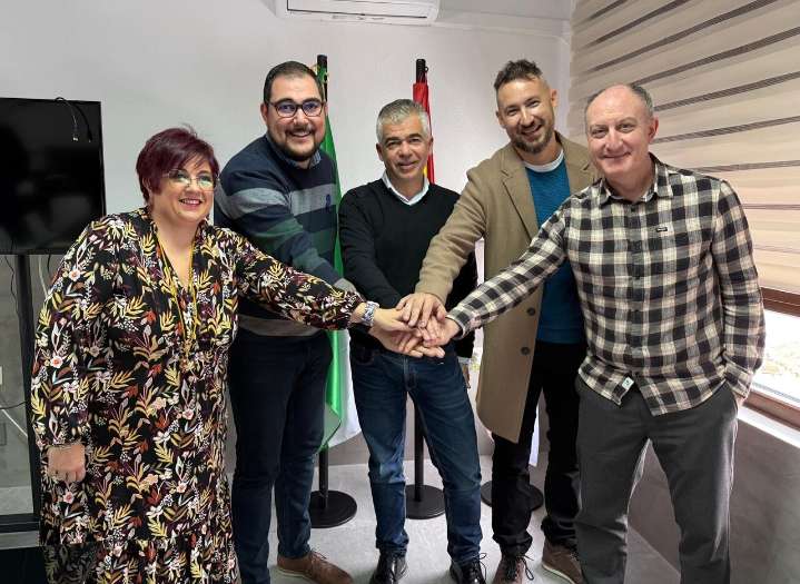 El Ayuntamiento de Martos firma el convenio colectivo después de 14 años sin actualización