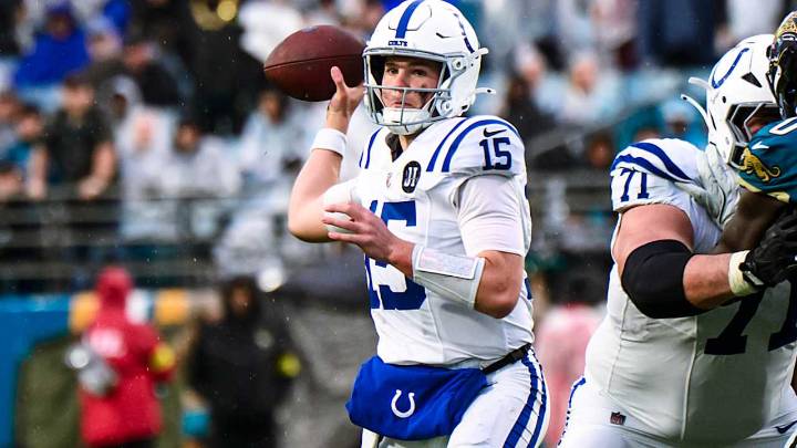 Riley Leonard has knee injury, Colts hopeful QB can play vs. Seahawks; Anthony Richardson Sr. will not be activated from injured reserve for Week 15