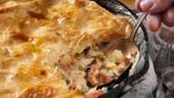 Winter Dinner: Easy Guide To Make Skillet Chicken Pot Pie