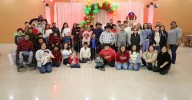Magia y alegría en la posada anual de Dr. Sonrisas en Nuevo Laredo