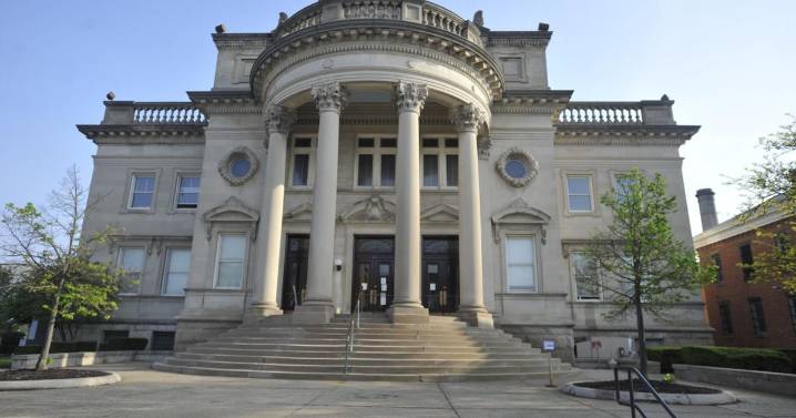 Testimony to begin Tuesday in former 911 coordinator's trial