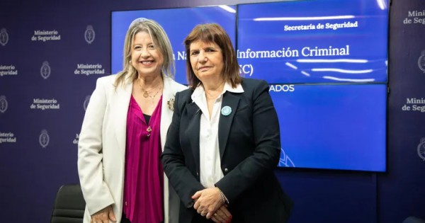 Oficializan la salida de Bullrich y nombran a Monteoliva al frente del Ministerio de Seguridad