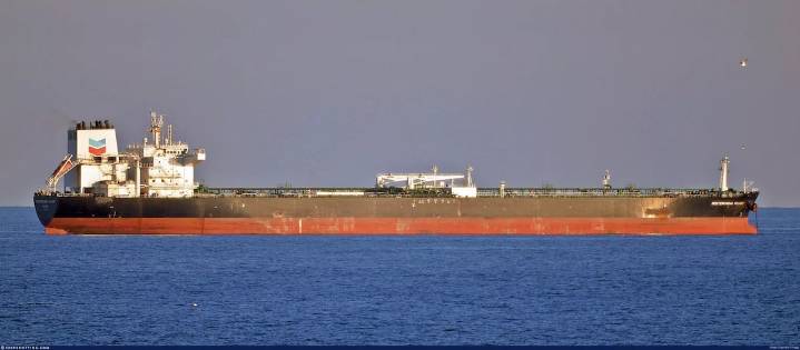 EEUU confisca petrolero venezolano; Maduro denuncia que EU va por las riquezas del país