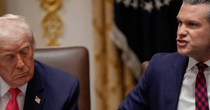 ‘Su país apesta’: Trump exige deportación masiva de somalíes de EU