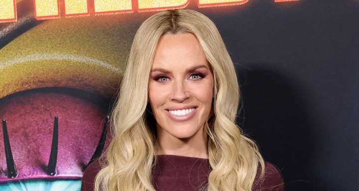 Jenny McCarthy Makes Rare Red Carpet Appearance with 23