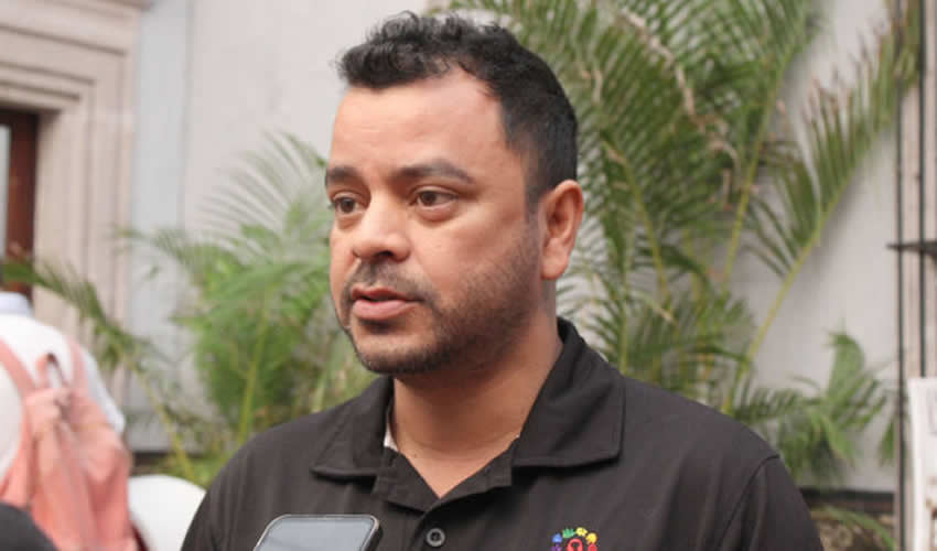 Acceso a Servicios de Salud, Lucha Contra Estigma y Discriminación, Retos Para Personas con VIH: Muro