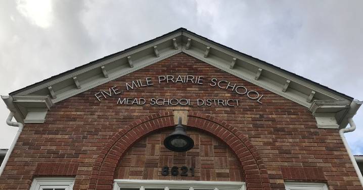 Mead School Board approves new policy limiting classroom decor, teacher comments that espouse personal beliefs