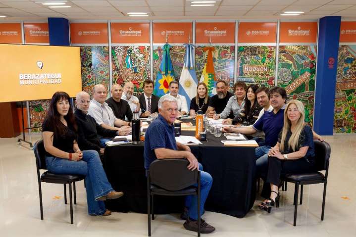 Berazategui: el intendente Balor mantuvo una reunión de trabajo con su Gabinete