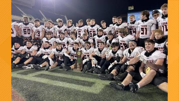 Liberty Center rolls past Wheelersburg for Division V state football title