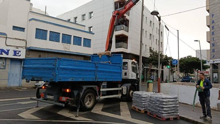 Arrecife prohíbe aparcar en las zonas inundables ante la llegada de la borrasca Emilia: estas son las calles