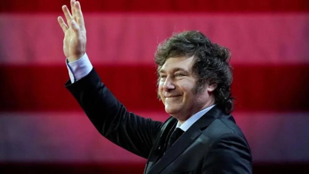 Milei viajará a Londres en 2026 y quiere negociar el levantamiento del veto británico a la compra de armas