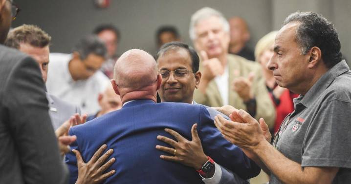 Still no word on UL Lafayette’s president search, weeks after board decision