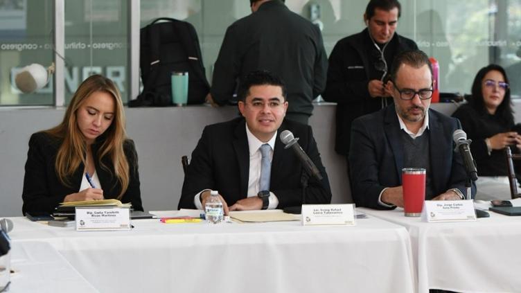 Explica Loera inconsistencias de encuesta del INEGI ante diputados