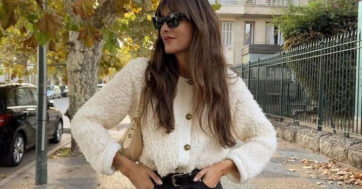 Alerta tendencias: Ya está en Stradivarius el jersey de lunares más bonito para empezar 2026 con estilo