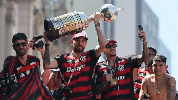 El descontrolado festejo de Flamengo: la Libertadores rota, saqueos y heridos