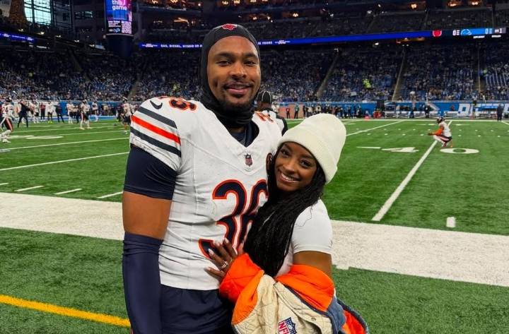 Simone Biles Delights Fans With Playful Game Day Routine After Jonathan Owens’ Bears Win Simone Biles adds a touch of charm to the day with her warm game-day ritual as Jonathan Owens celebrates a Chic