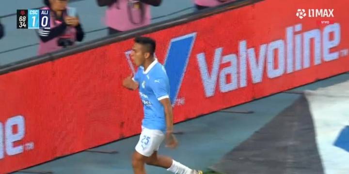 Gol de penal de Martín Távara en Alianza Lima vs Sporting Cristal por semifinales ida de los ‘play