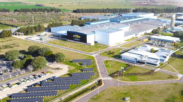 General Motors sigue achicando su planta de Alvear: 90 nuevos retiros