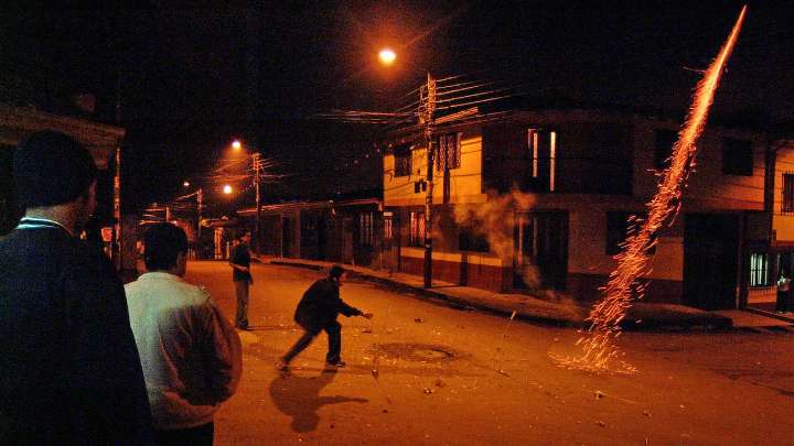 Cirujano advierte sobre los riesgos de quemaduras con pólvora durante las fiestas de fin de año