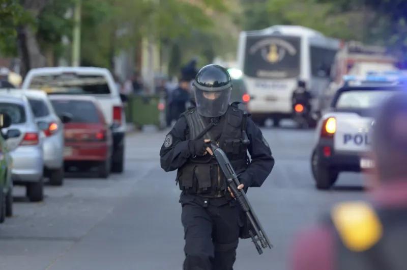 "Múltiples denuncias dificultarían la situación de Ramiro y Ernesto Petros