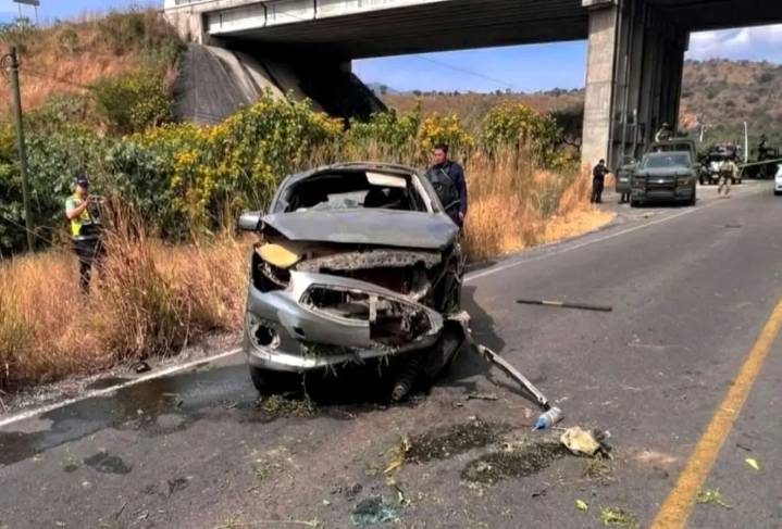 Acusan a SEMAR y Ejército de causar volcadura mortal cerca de la autopista Guadalajara