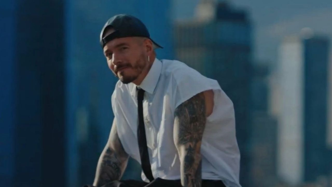 J Balvin se declara "Guadalupano": así presumió sus nuevas medallas de la Virgen tras visitar la Basílica