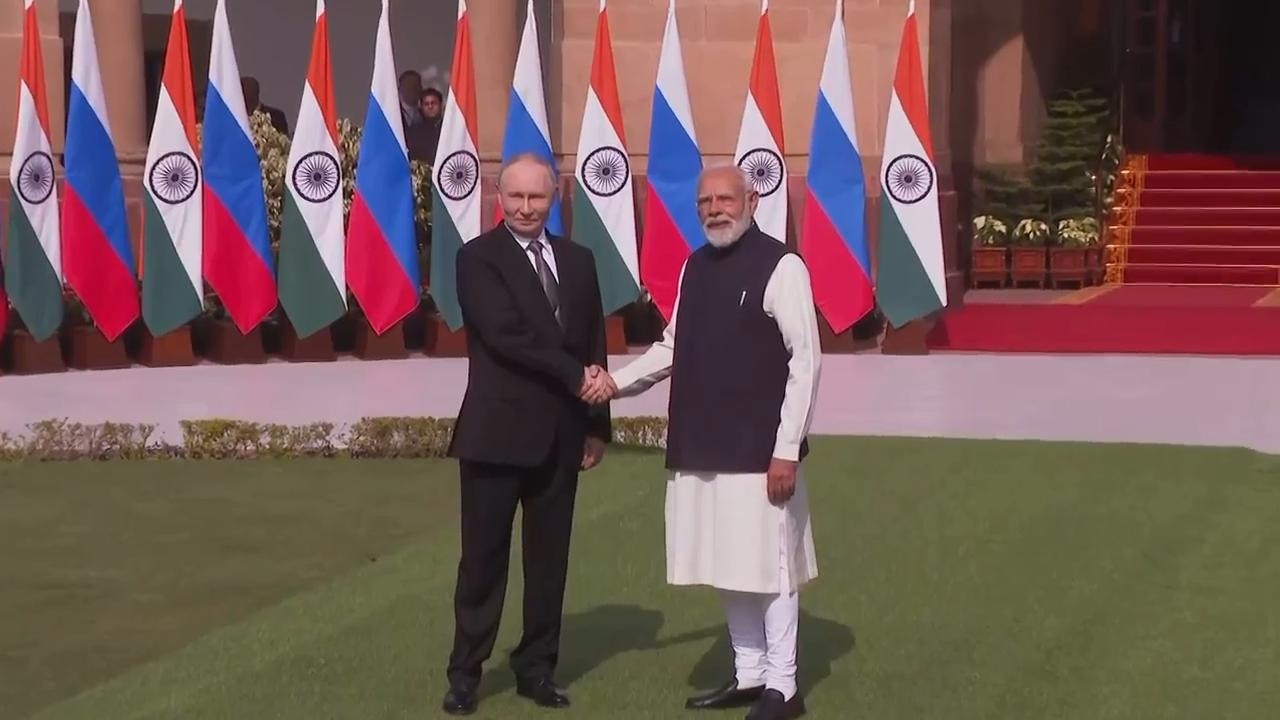 Putin meets Indian Prime Minister Narendra Modi in New Delhi