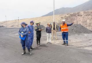 INVESTIGAN CONTAMINACIÓN EN PUERTO DE CHIMBOTE