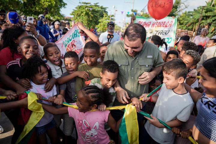 En El Tabú, gobernador Arana entrega una obra que esperaron 58 años