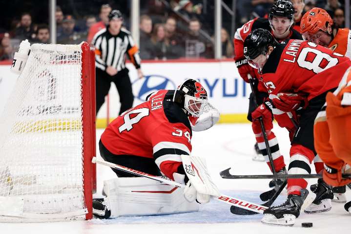 NHL roundup: Devils dumps Ducks 4