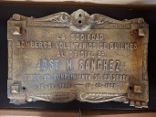 Recuperaron la placa robada en homenaje al mártir de los Bomberos de Quilmes