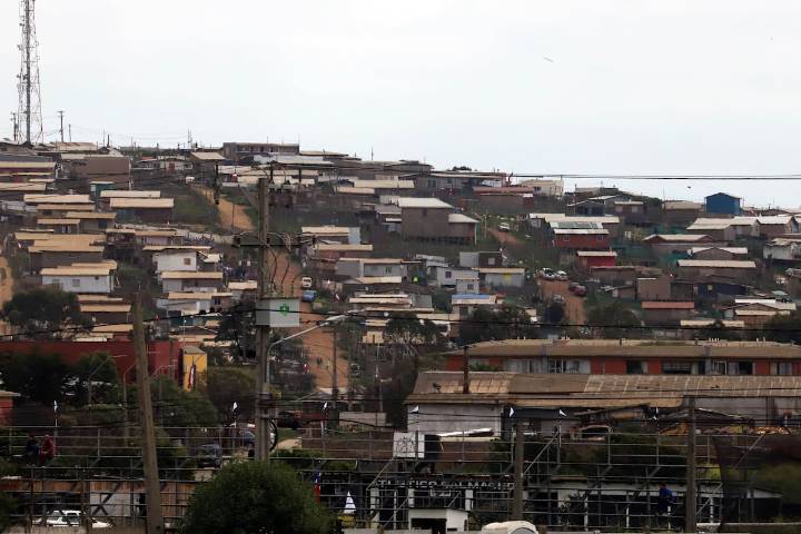 Corte de Valparaíso autoriza desalojo de la megatoma en San Antonio