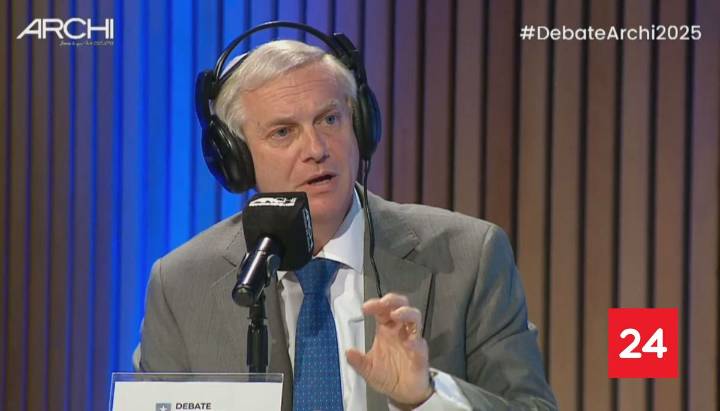 "Los vamos a invitar": Kast explica cómo expulsará a migrantes en situación irregular