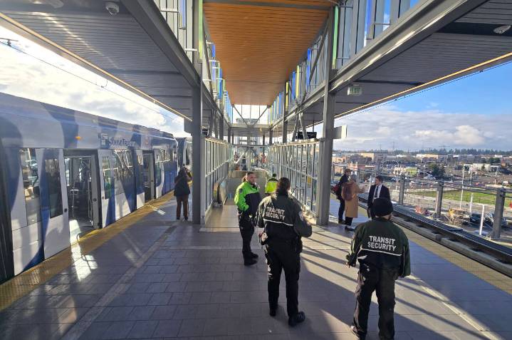 Light rail’s opening day arrives Saturday, Dec. 6 in Kent, Federal Way