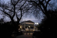 Supreme Court considers whether to lift campaign finance limits